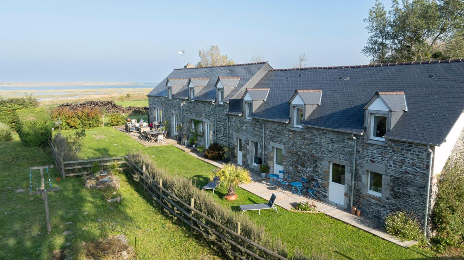 Le Bout Du Monde Bed & Breakfast Bricqueville-sur-Mer ภายนอก รูปภาพ