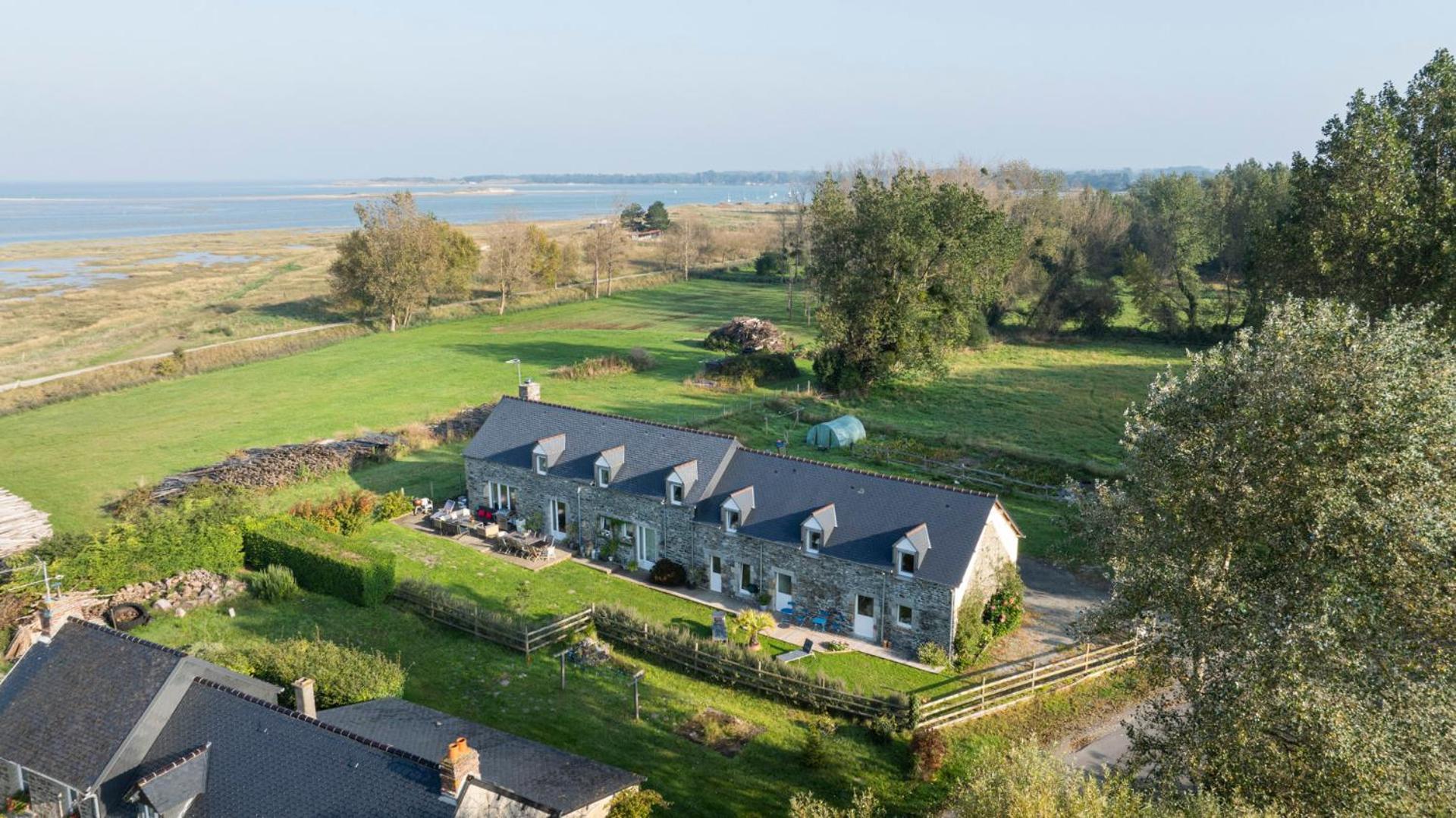 Le Bout Du Monde Bed & Breakfast Bricqueville-sur-Mer ภายนอก รูปภาพ