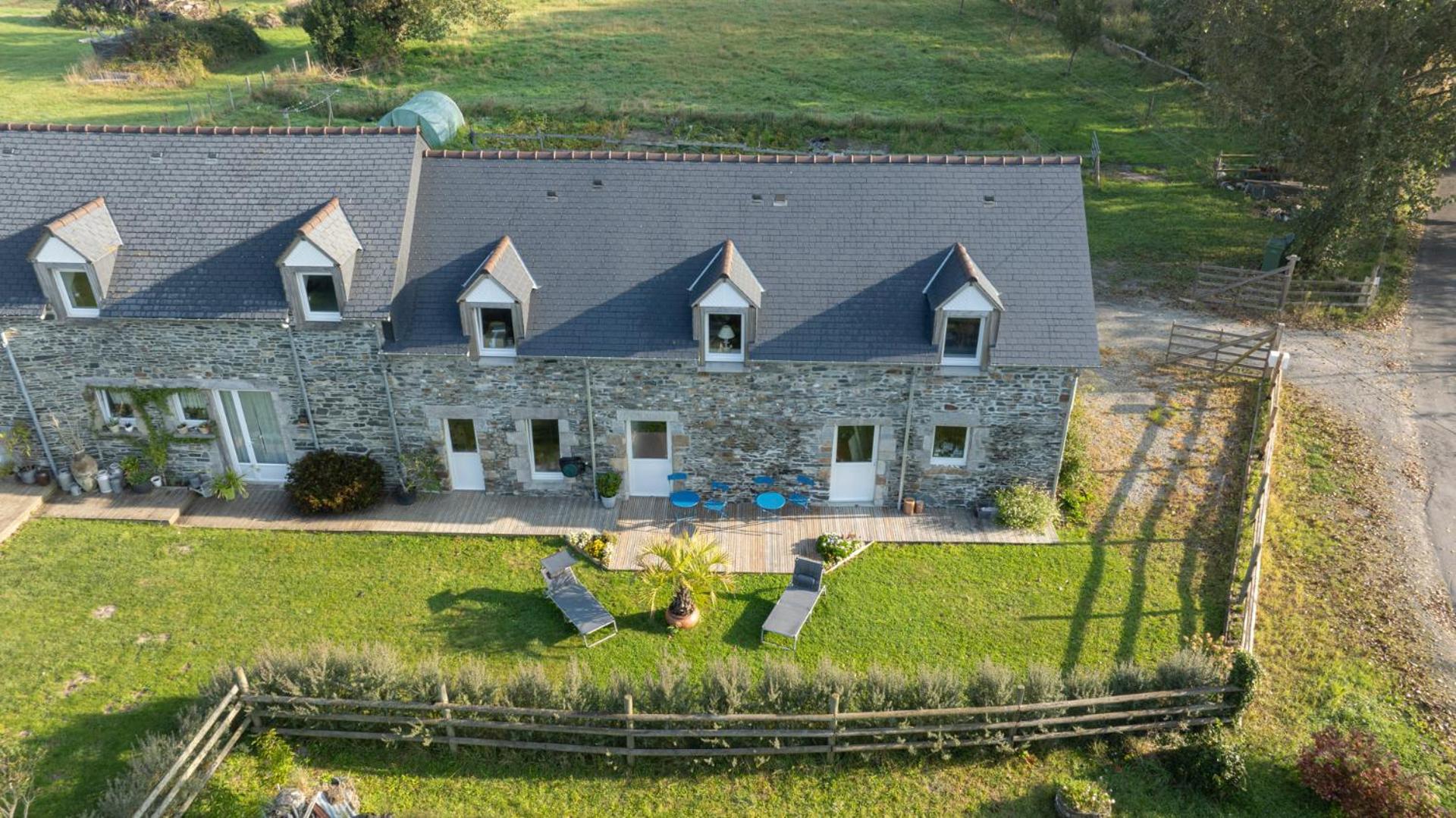 Le Bout Du Monde Bed & Breakfast Bricqueville-sur-Mer ภายนอก รูปภาพ